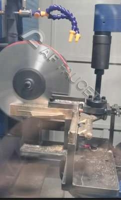 50Hz 60Hz Intelligente macchina di segatura automatica per fusioni di rubinetto in ottone