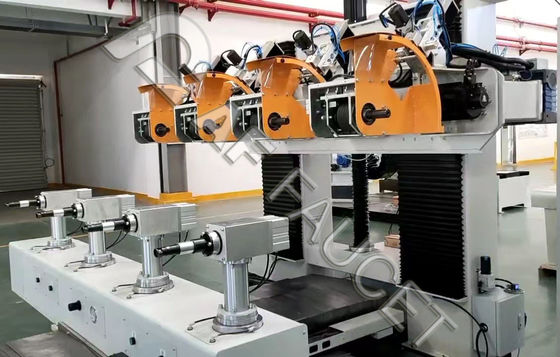 Macchina di lucidatura a manicotti in ottone, attrezzatura di lucidatura automatica del rubinetto, controllata PROMAX, quattro stazioni